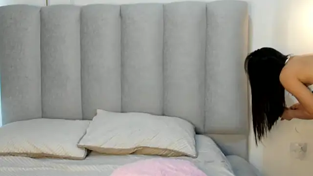 Valentina lux1 online show from 05-30-26, 09:23