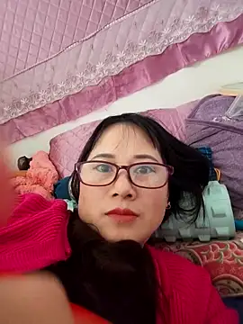 Snapshot of Ruru-555 chatting on 03-19-26, 03:21 Ruru-555 online show from 03-19-26, 03:21