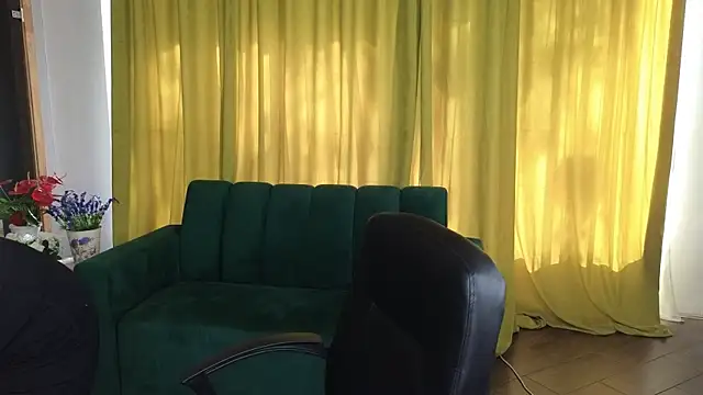 AlicaMayer online show from 05-18-26, 05:35