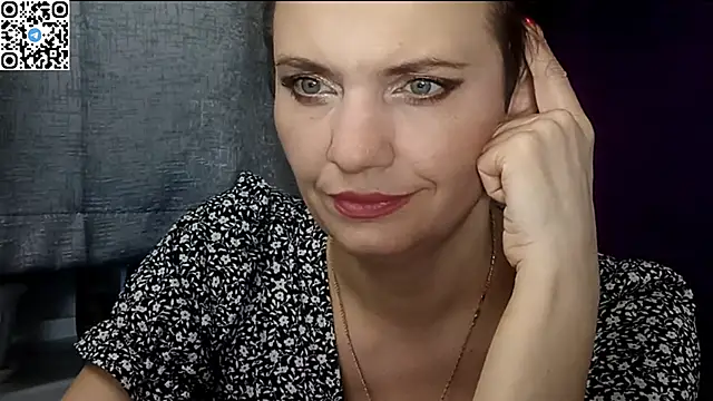 HotMamaQueen234 online show from 05-09-26, 09:53