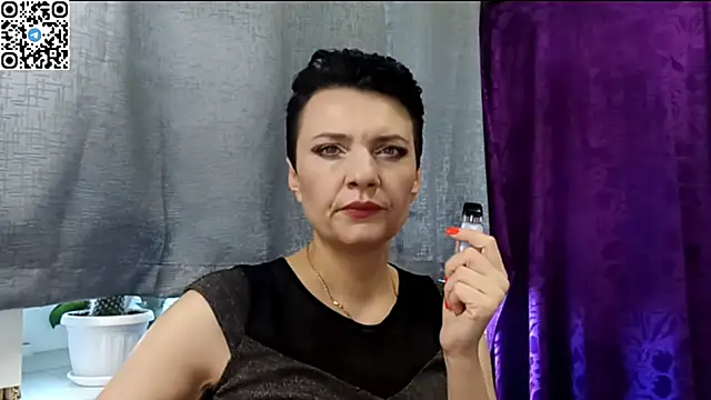 HotMamaQueen234 online show from 05-12-26, 07:16