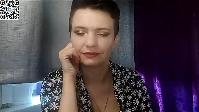 HotMamaQueen234 online show from 05-23-26, 10:30