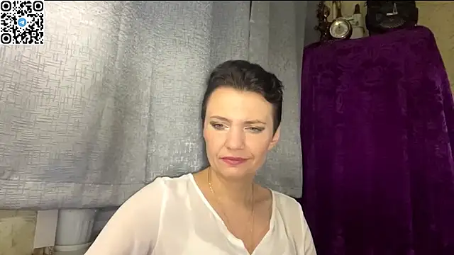 HotMamaQueen234 online show from 05-25-26, 08:59