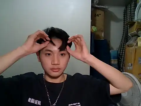 Snapshot of sweetener_321 chatting on 03-16-26, 05:39 sweetener 321 online show from 03-16-26, 05:39