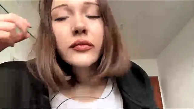 Snapshot of kiravings chatting on 03-17-26, 09:12 kiravings online show from 03-17-26, 09:12