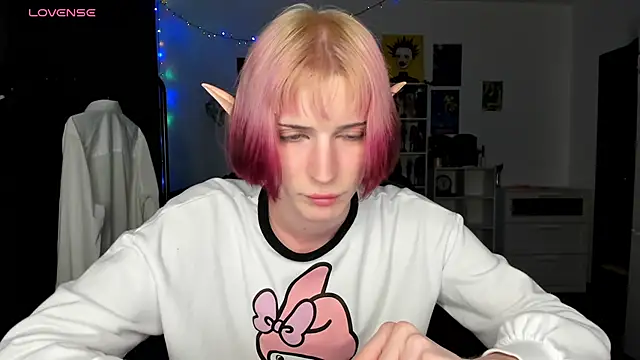 sweet peach    online show from 04-07-26, 03:12