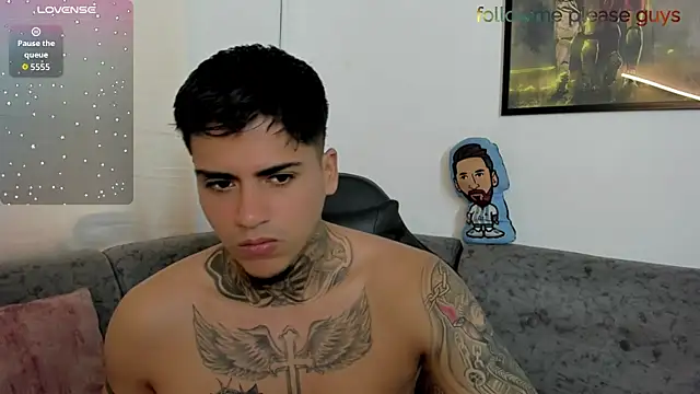 Snapshot of sweetlatinoboy chatting on 06-17-26, 01:12 sweetlatinoboy online show from 06-17-26, 01:12