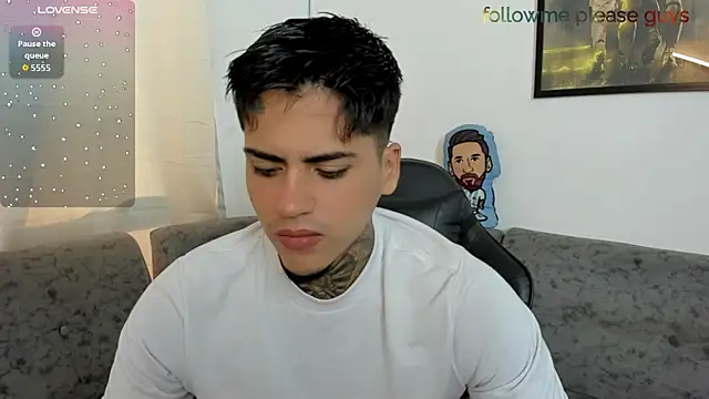 Snapshot of sweetlatinoboy chatting on 06-20-26, 12:19 sweetlatinoboy online show from 06-20-26, 12:19