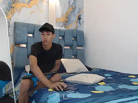 SEXY BIG COCK online show from 03-26-26, 01:17