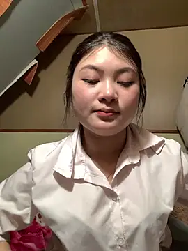 Snapshot of Yeahbaby-- chatting on 03-17-26, 04:54 Yeahbaby-- online show from 03-17-26, 04:54