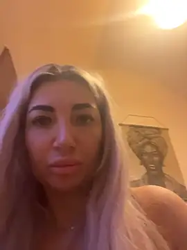 Snapshot of SnowyElsaa chatting on 04-02-26, 10:24 SnowyElsaa online show from 04-02-26, 10:24