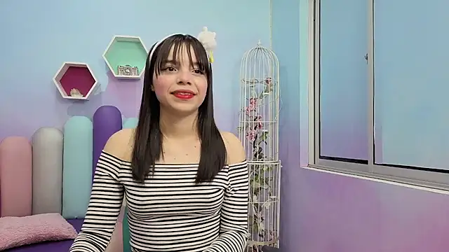 Isaa Skinny online show from 05-17-26, 03:48