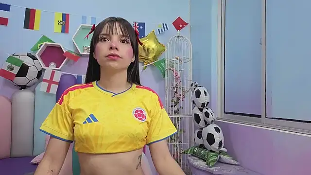 Isaa Skinny online show from 06-28-26, 03:56