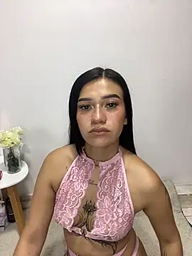 Snapshot of chloe_evans0 chatting on 03-18-26, 04:21 chloe evans0 online show from 03-18-26, 04:21