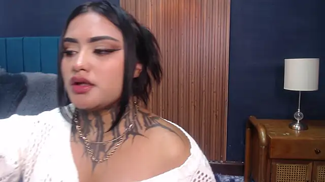 Snapshot of laira_beamont chatting on 03-17-26, 04:21 laira beamont online show from 03-17-26, 04:21