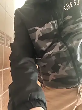 Snapshot of Papasote2345 chatting on 03-21-26, 01:37 Papasote2345 online show from 03-21-26, 01:37