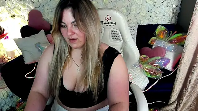 Snapshot of AlissyaGrayy chatting on 04-01-26, 01:52 AlissyaGrayy online show from 04-01-26, 01:52