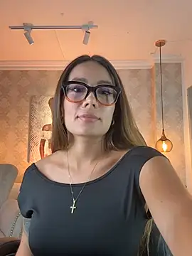Snapshot of SERENAA__ chatting on 05-21-26, 03:24 SERENAA online show from 05-21-26, 03:24