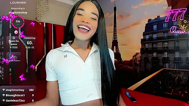Snapshot of Paola_Delfino chatting on 05-17-26, 10:50 Paola Delfino online show from 05-17-26, 10:50