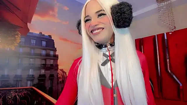 Snapshot of Paola_Delfino chatting on 05-25-26, 12:11 Paola Delfino online show from 05-25-26, 12:11