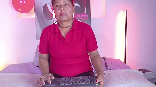Snapshot of Miia_Blace chatting on 06-18-26, 04:02 Miia Blace online show from 06-18-26, 04:02