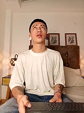 Snapshot of Yoshua_Smith chatting on 03-18-26, 01:14 Yoshua Smith online show from 03-18-26, 01:14