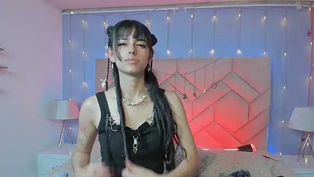 Snapshot of Eimy_Blaze chatting on 05-21-26, 07:32 Eimy Blaze online show from 05-21-26, 07:32