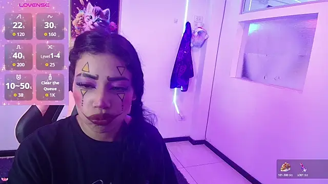 AryahMoonn online show from 04-28-26, 03:22