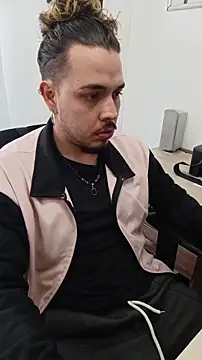 Snapshot of Bry__ chatting on 03-18-26, 03:26 Bry online show from 03-18-26, 03:26