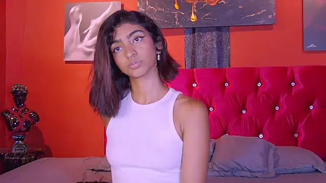 Snapshot of Hottie_Veronica chatting on 04-16-26, 09:39 Hottie Veronica online show from 04-16-26, 09:39