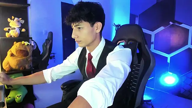 MaxiimoRomano  online show from 07-10-26, 07:05