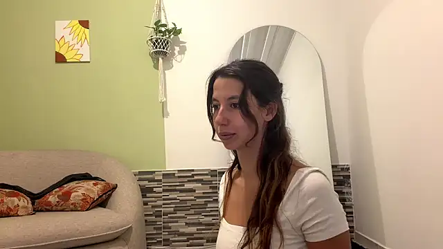 Julieta Jol online show from 05-12-26, 01:41