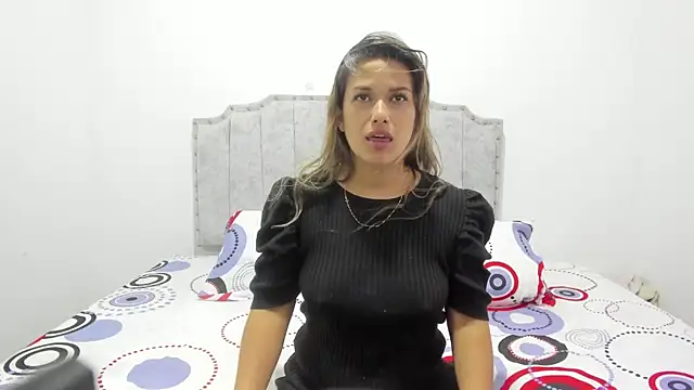 Snapshot of camila_borbon_ chatting on 06-25-26, 01:04 camila borbon online show from 06-25-26, 01:04