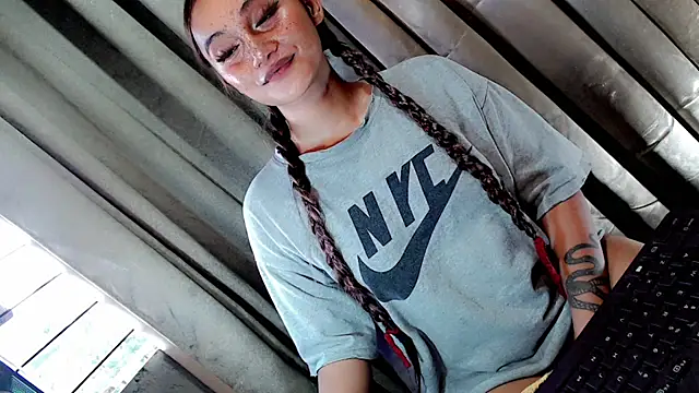 Jessicasfantasy online show from 03-21-26, 08:52