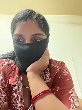 Snapshot of Surbhibaby chatting on 05-08-26, 05:29 Surbhibaby online show from 05-08-26, 05:29