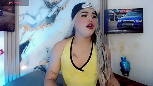 Snapshot of Alice_Yermanotta chatting on 05-07-26, 04:07 Alice Yermanotta online show from 05-07-26, 04:07