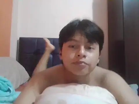 Snapshot of ale_xx2000 chatting on 03-19-26, 04:16 ale xx2000 online show from 03-19-26, 04:16