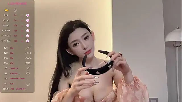 kiki-12 online show from 04-28-26, 11:59