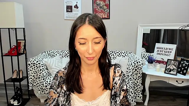 DanaRoges online show from 05-08-26, 06:30