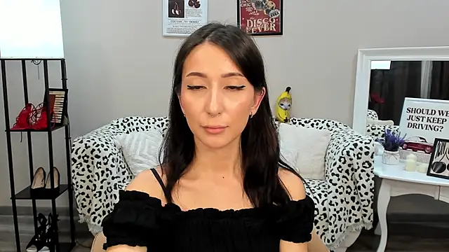 DanaRoges online show from 05-13-26, 06:38