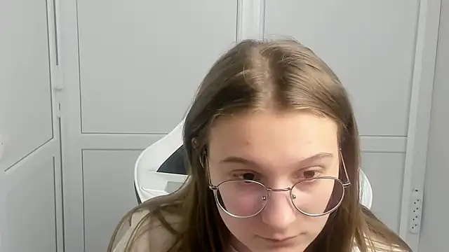 Snapshot of Mia_kristal chatting on 03-19-26, 08:51 Mia kristal online show from 03-19-26, 08:51