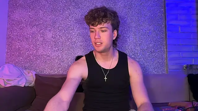 Snapshot of LukaaLust chatting on 03-18-26, 01:09 LukaaLust online show from 03-18-26, 01:09