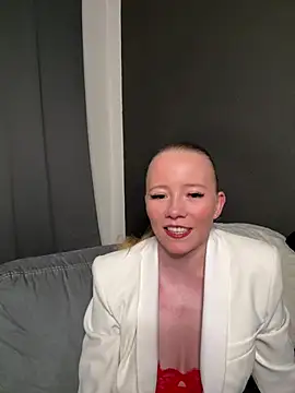 Snapshot of KatharinaGold chatting on 03-18-26, 08:01 KatharinaGold online show from 03-18-26, 08:01