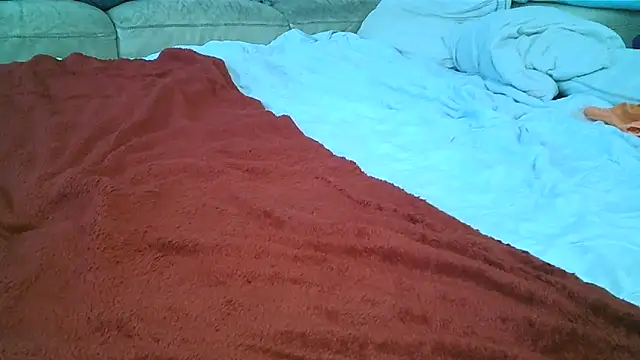 Snapshot of lachaudesoumise chatting on 06-02-26, 12:29 lachaudesoumise online show from 06-02-26, 12:29