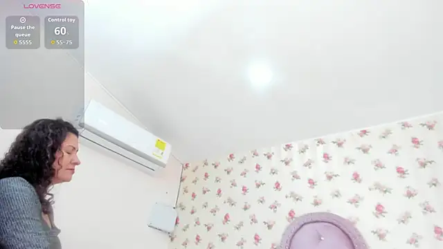 crystal watson0 online show from 06-04-26, 01:39