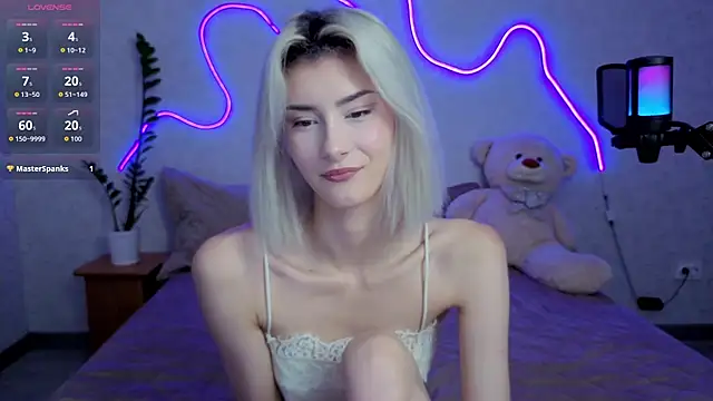 Snapshot of kittysocutie chatting on 06-29-26, 12:17 kittysocutie online show from 06-29-26, 12:17
