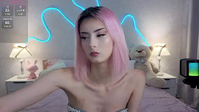 Snapshot of kittysocutie chatting on 07-24-26, 12:41 kittysocutie online show from 07-24-26, 12:41