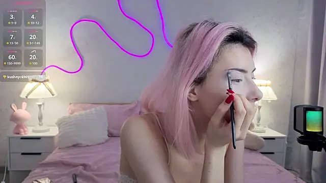 Snapshot of kittysocutie chatting on 07-25-26, 12:09 kittysocutie online show from 07-25-26, 12:09