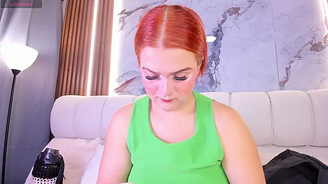 melanieklaus2 online show from 05-26-26, 03:35