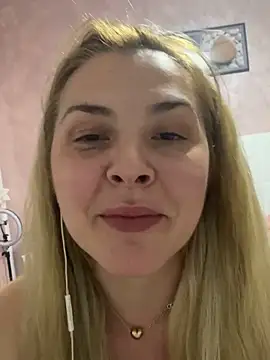 Snapshot of Maria3879 chatting on 03-18-26, 04:04 Maria3879 online show from 03-18-26, 04:04